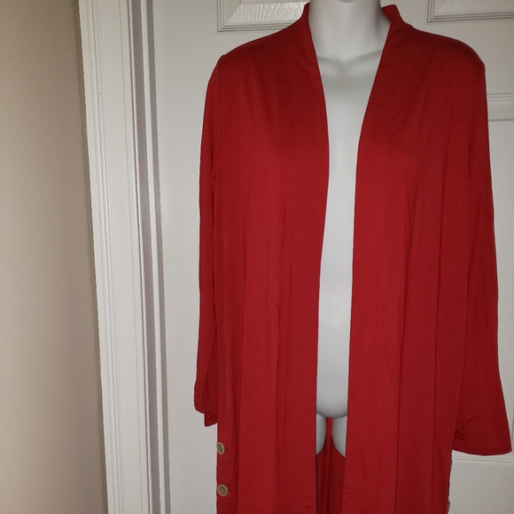NWT!  Cardigan w/button details - Picture 4 of 5
